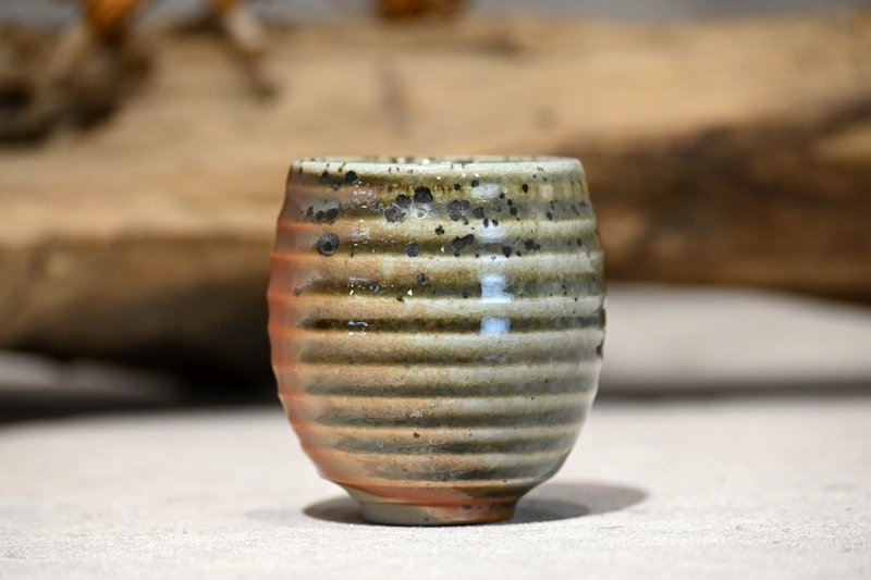 Striped teacup teacup firewood beaker [Zhenlin Ceramics] - ถ้วย - ดินเผา 