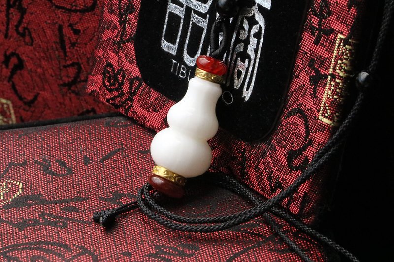 半玉化硨磲葫蘆吊墜 福祿如意項鍊 客製化串珠設計 飾品 工藝品 - 吊飾 - 貝殼 