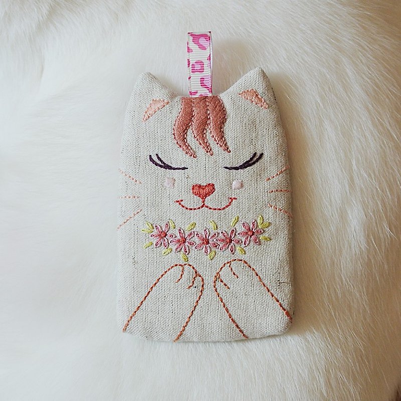 ロマンチックな花束の猫の女の子_純粋な手刺繍チケットカードセット - パスケース - コットン・麻 ピンク