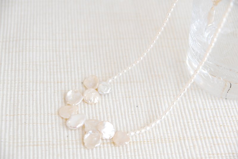 花びらケシパールのネックレス（１４kgf） - ネックレス - 宝石 ホワイト