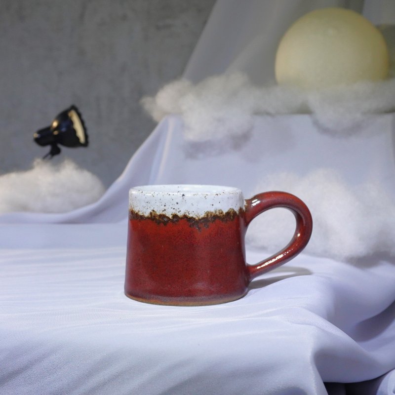 鉄製赤白RFミニマウンテンカップ - 約100ml、5インチティーカップ、マグカップ、ウォーターカップ、コーヒーカップ - マグカップ - 陶器 多色