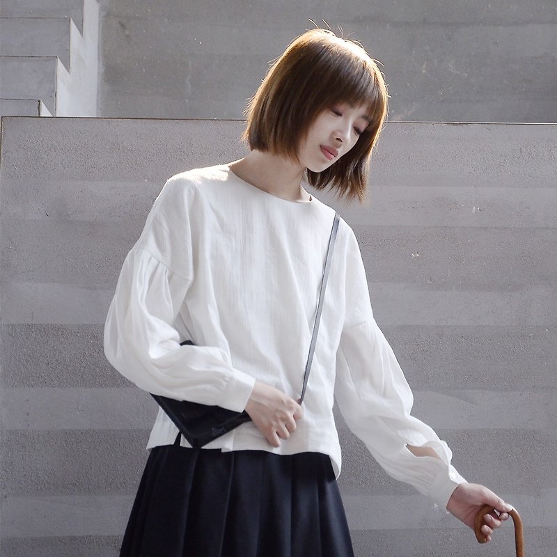 Puff Sleeve Round Neck Shirt|Shirt|Autumn|Linen|Independent Brand|Sora-169 - เสื้อเชิ้ตผู้หญิง - ผ้าฝ้าย/ผ้าลินิน 