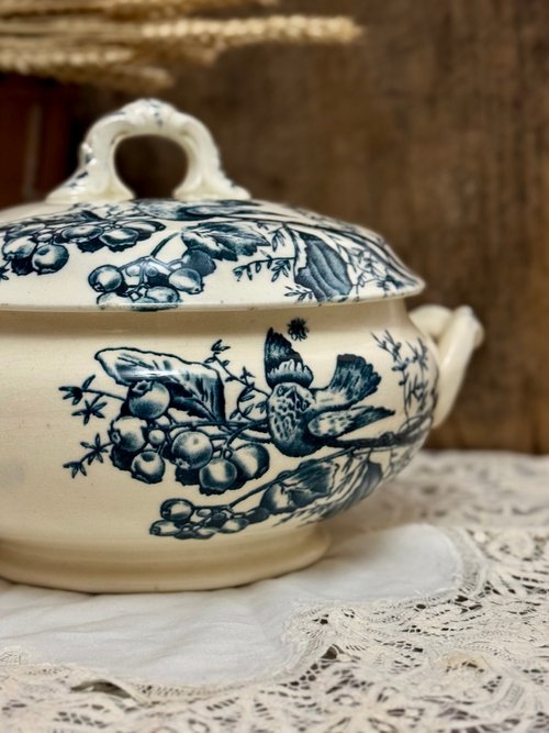 50334-French Antique Ceramic - HB & Cie Terre de Fer Soup