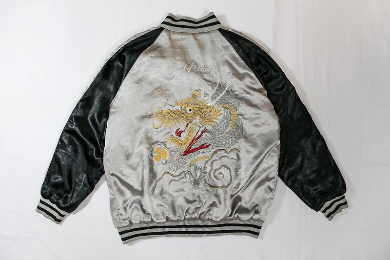 [3thclub Ming Ren Tang] Yokosuka coat embroidered dragon on dark silver color SKJ-020 - เสื้อแจ็คเก็ต - ผ้าฝ้าย/ผ้าลินิน สีเงิน