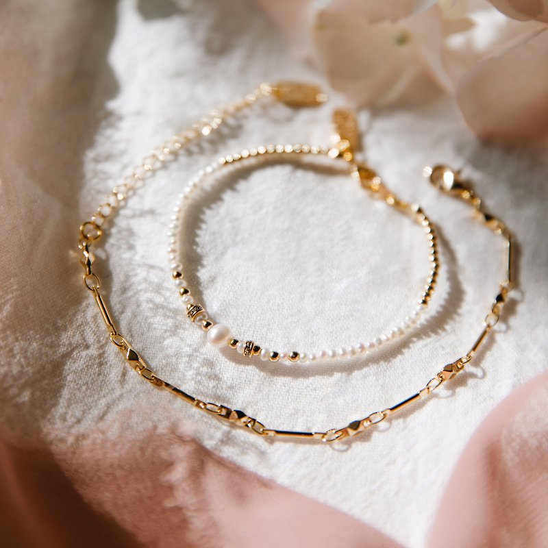 Love x Pearl June Birthstone 18K Gold and White [Brilliant Tenderness. Dundun] bracelet - Bracelets - Gemstone White