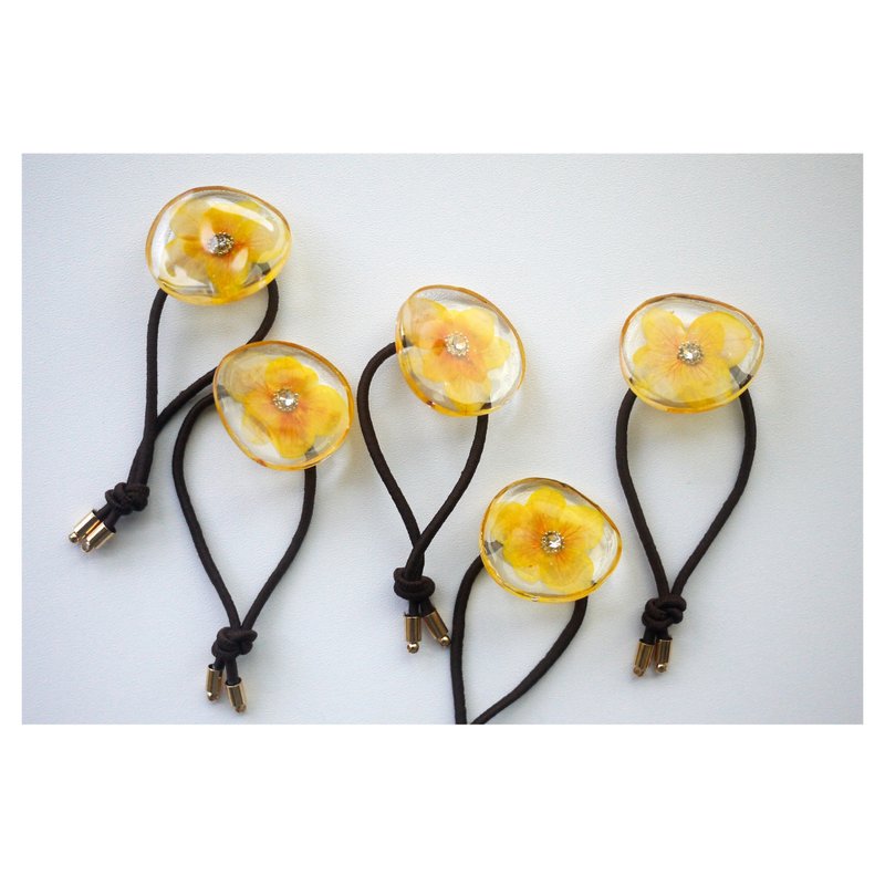橘黃系花朵髮繩 | 真花樹脂髮飾 | 髮圈 | hair tie/elastic - 髮夾/髮圈 - 其他材質 橘色