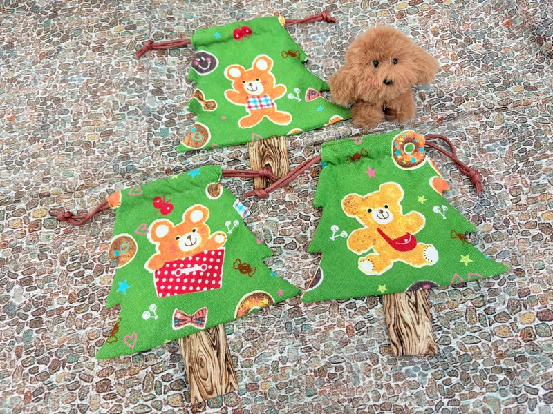 耶誕樹束口袋-小熊款-隨機出-指定請下單後告知 - 束口袋/束口背包/水桶包 - 棉．麻 綠色