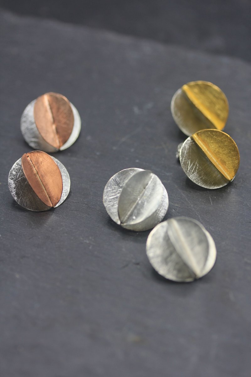 Folded leaf - flower petal handmade silver or gold coated stud earring (E0203) - 耳環/耳夾/耳骨夾 - 銀 銀色