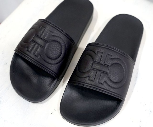 Salvatore Ferragamo☆ロゴ ブラックラバー スリッパ サンダル No.40 新作 フェラガモ ブラックレザー サドル ロゴ ソフト