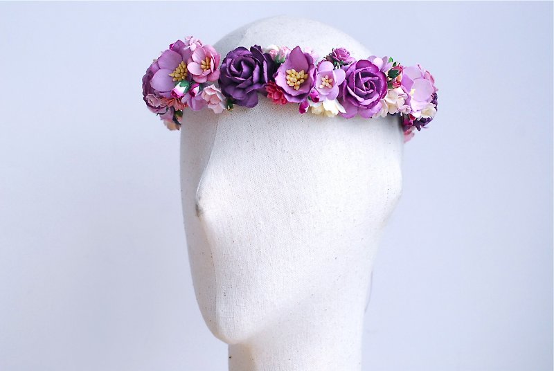 紙の花、ブライダルフラワークラウン、ヘッドバンド、デイジー、バラの桜と紫色の忍び寄る女性。 - ヘアアクセサリー - 紙 パープル