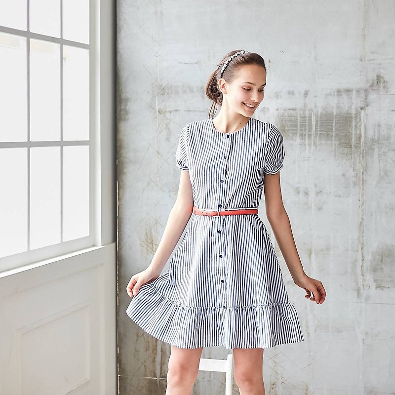 Blue & White Stripe Ruffled-Hem A-Line Dress - ชุดเดรส - ผ้าฝ้าย/ผ้าลินิน สีน้ำเงิน