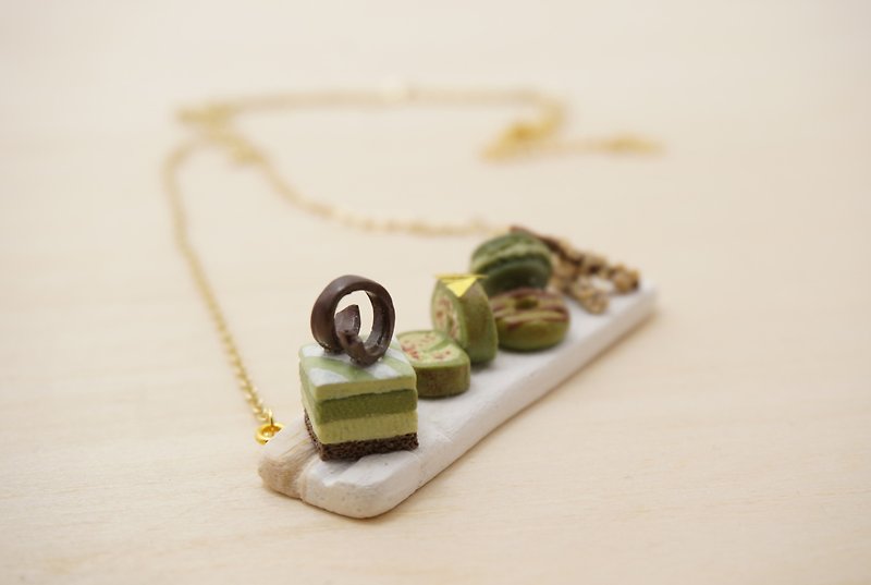 ｜Matcha Mania｜Handmade Polymer Clay 16k Gold-Plated Brass Necklace - Chokers - Clay 