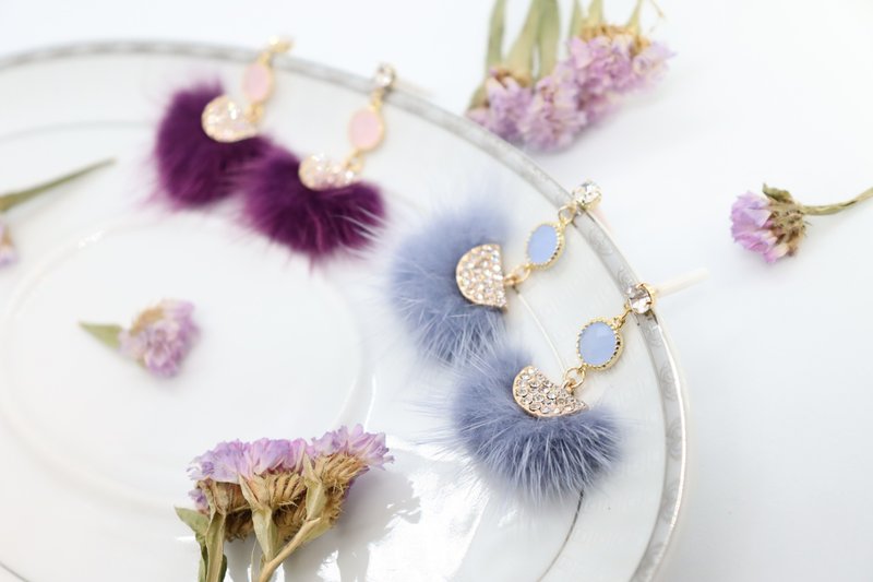Semicircle Pom Pom Crystals 925 Silver Post Earrings, Cute Dangle Earrings - 耳環/耳夾/耳骨夾 - 水晶 