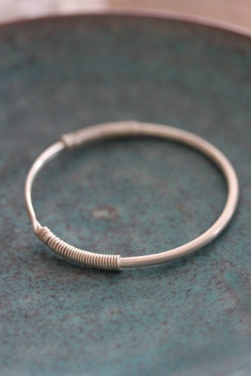 [s-BL006] Karen Silver Bangle カレンシルバー SLOW HANDS Karen Silver Stamp Bangle | 大阪心斎橋のメンズ