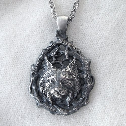 Vigmarr Lynx Head.Lynx Pendant.Lynx Charm.Lynx Necklace.Animal Totem.Bobcat Necklace.