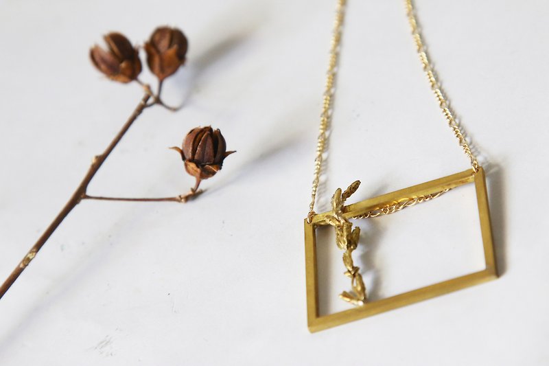 YANGYANG Little Botanic Garden: Frame Necklace - Necklaces - Other Metals Gold
