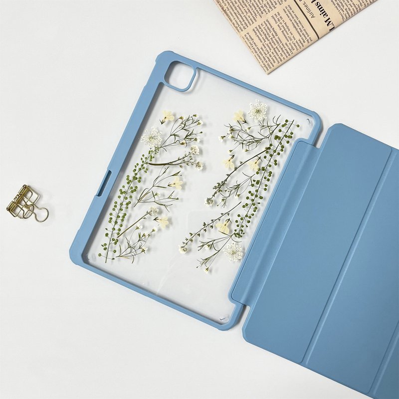 White Floss Garden Handmade Pressed Flower iPad Case for iPad New Air 11in 13in - เคส/ซองมือถือ - พืช/ดอกไม้ 