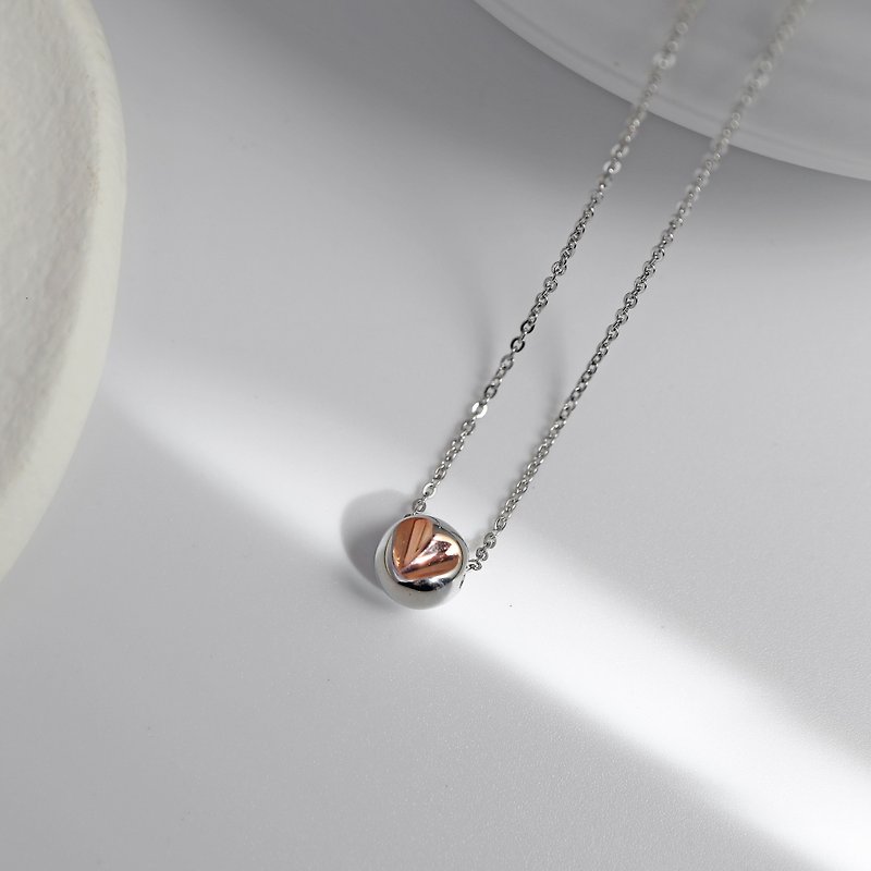 hidden heart. Minimalist Ball Necklace - สร้อยคอ - สแตนเลส สีเงิน