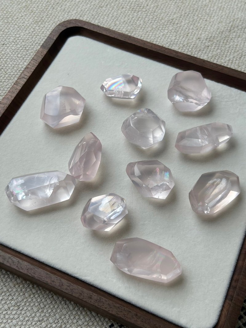 Huaguang-Zangjing Pavilion | Jewelry Grade--Powder Quartz | Rainbow Crystal Rose Quartz | - ของวางตกแต่ง - คริสตัล 