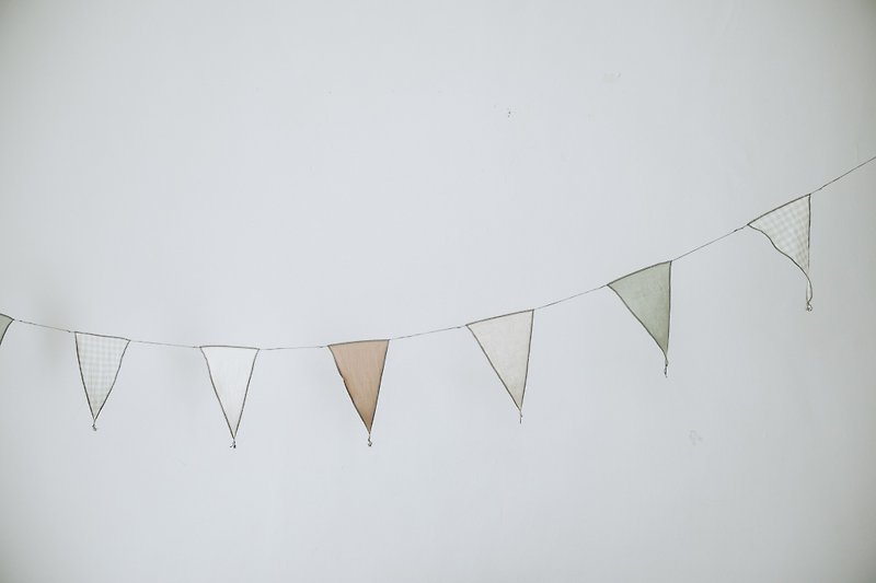 生日派對佈置必備單品柔軟系手工製作三角掛旗-森綠系 - 壁貼/牆壁裝飾 - 棉．麻 綠色