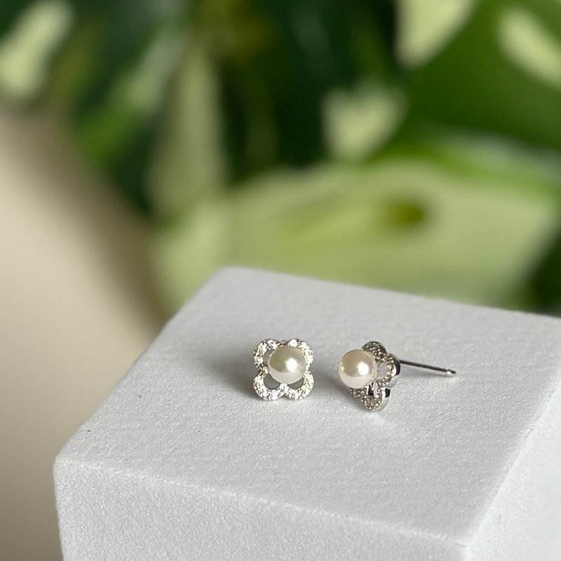 SV スタッドピアス あこや真珠 ベビーパール パールピアス　日本の真珠　pearl earrings  珍珠耳環 珍珠耳环 진주귀걸이 - 耳環/耳夾/耳骨夾 - 珍珠 