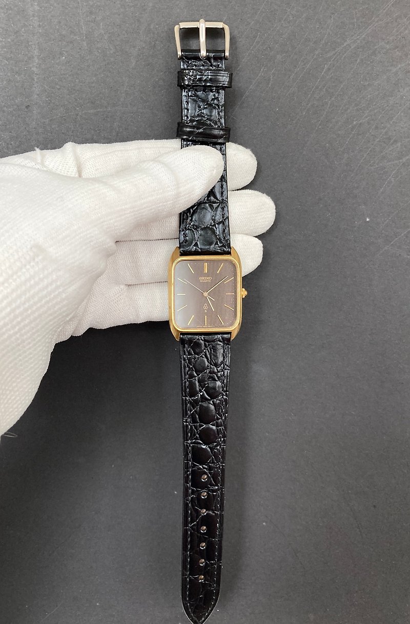 SEIKO square rare brown three-dimensional pattern dial Japanese movement antique watch vintage - นาฬิกาผู้ชาย - วัสดุอื่นๆ สีนำ้ตาล