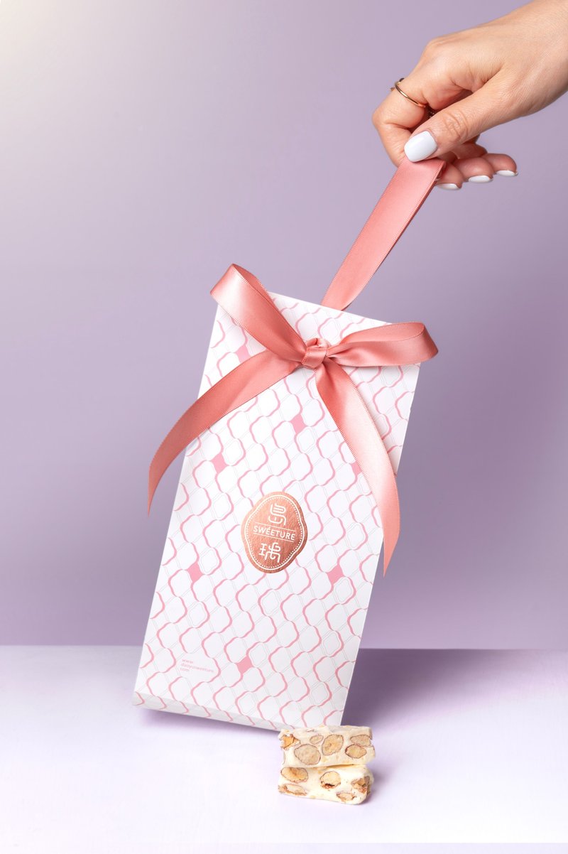 Classic French Nougat - เค้กและของหวาน - วัสดุอื่นๆ สึชมพู