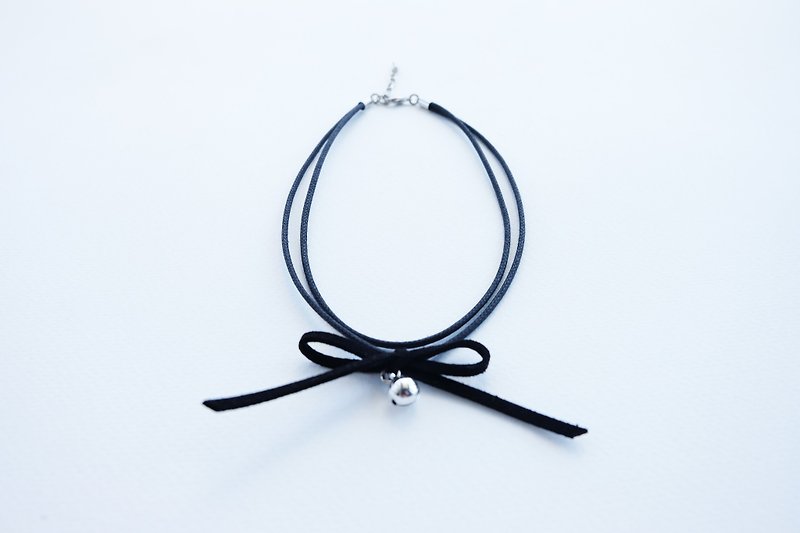 Bow and silver bell choker/necklace ,waxed cotton cord in black - สร้อยคอ - กระดาษ สีดำ