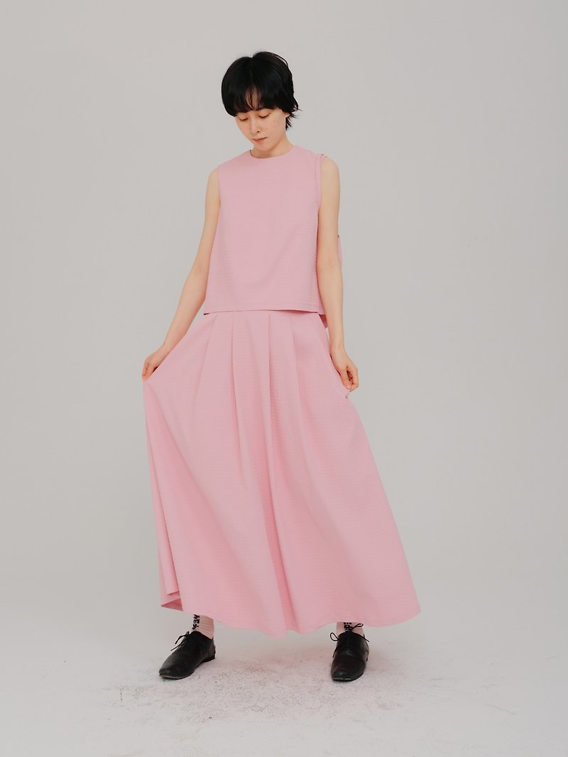 3D Plaid Fabric Sakura Pink Pleated Skirt Sleeveless Top Vest Set - ชุดเดรส - ไฟเบอร์อื่นๆ สึชมพู