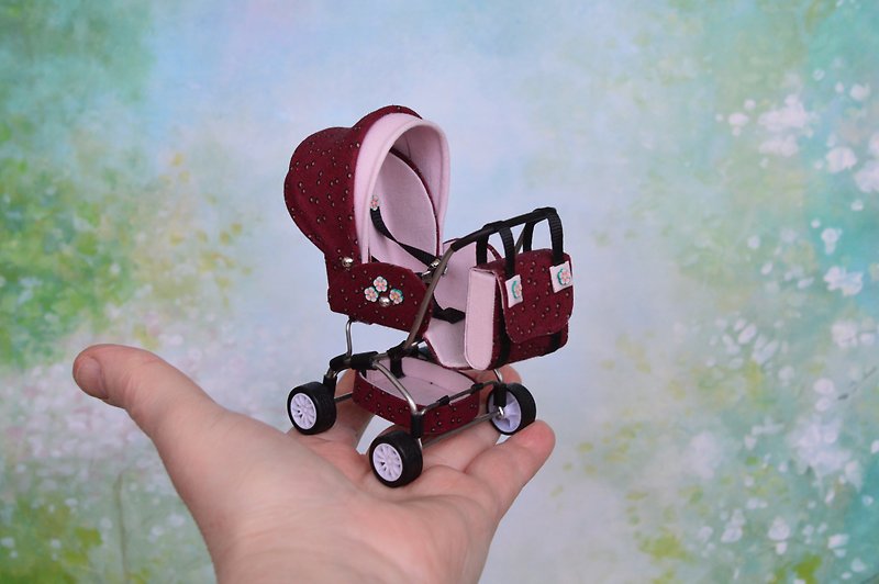 Miniature Baby  Stroller 12th scale, Miniature for dollhouse, - อื่นๆ - วัสดุอื่นๆ สีแดง