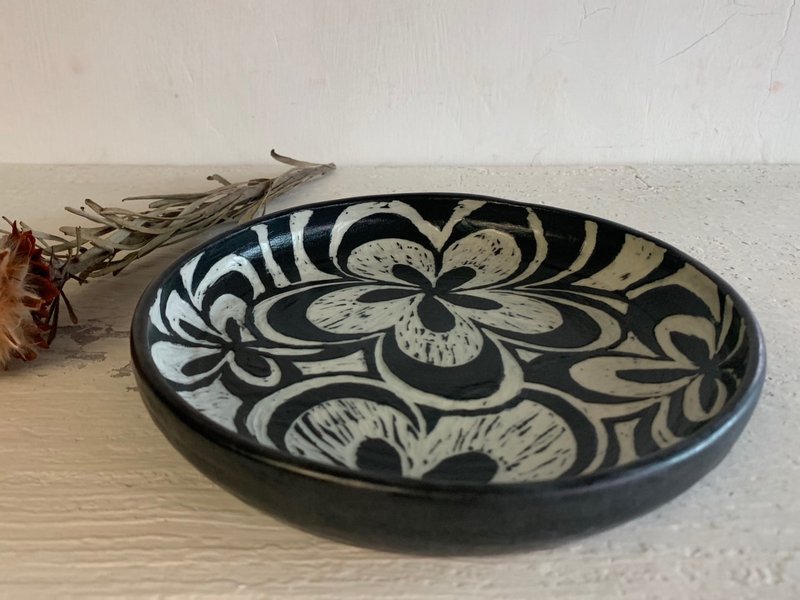 黑白花絮抽像淺盤_陶器餐盤 - 盤子/餐盤/盤架 - 瓷 黑色