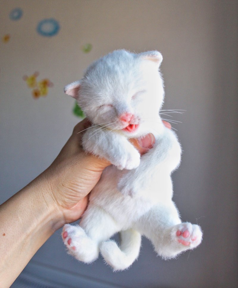 Realistic plush cat toy kitty doll plush toy stuffed animal realistic toy - 公仔/玩偶 - 其他材質 白色