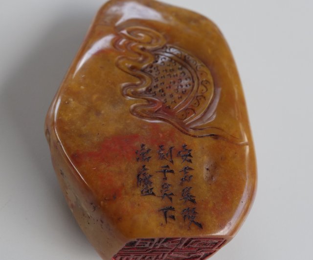 田黃石印章 吴俊在銘 吴俊刻 吴昌碩造 箱付 時代物 篆刻 書道具 古美術品 田黃石印章 吴俊在銘 吴俊刻 吴昌碩造 箱付 時代物 篆刻 書道具