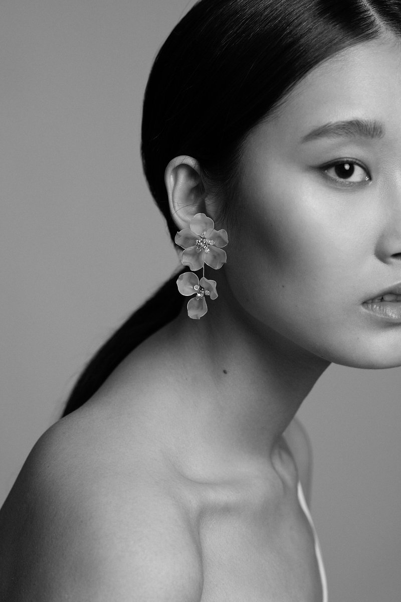 Jasmine Earrings 2 flowers-  施華洛世奇水晶耳環 gold/ silver
