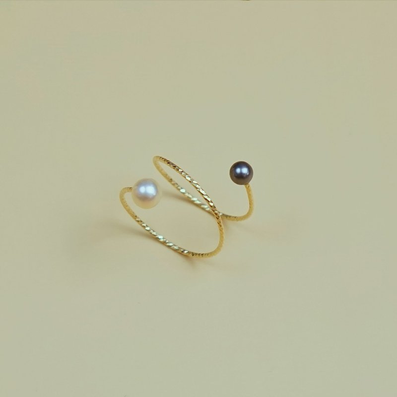 Perfectly round and flawless white pearls and black shell beads spiral memory double ring US-made 14K gold injection - General Rings - Other Metals Yellow