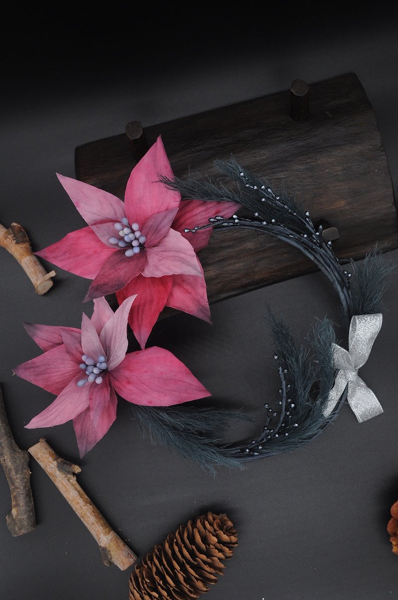 [Dyed cloth flower] Custom | Christmas flower wreath | Size and color can be customized | Christmas gift - ของวางตกแต่ง - ผ้าฝ้าย/ผ้าลินิน สีแดง