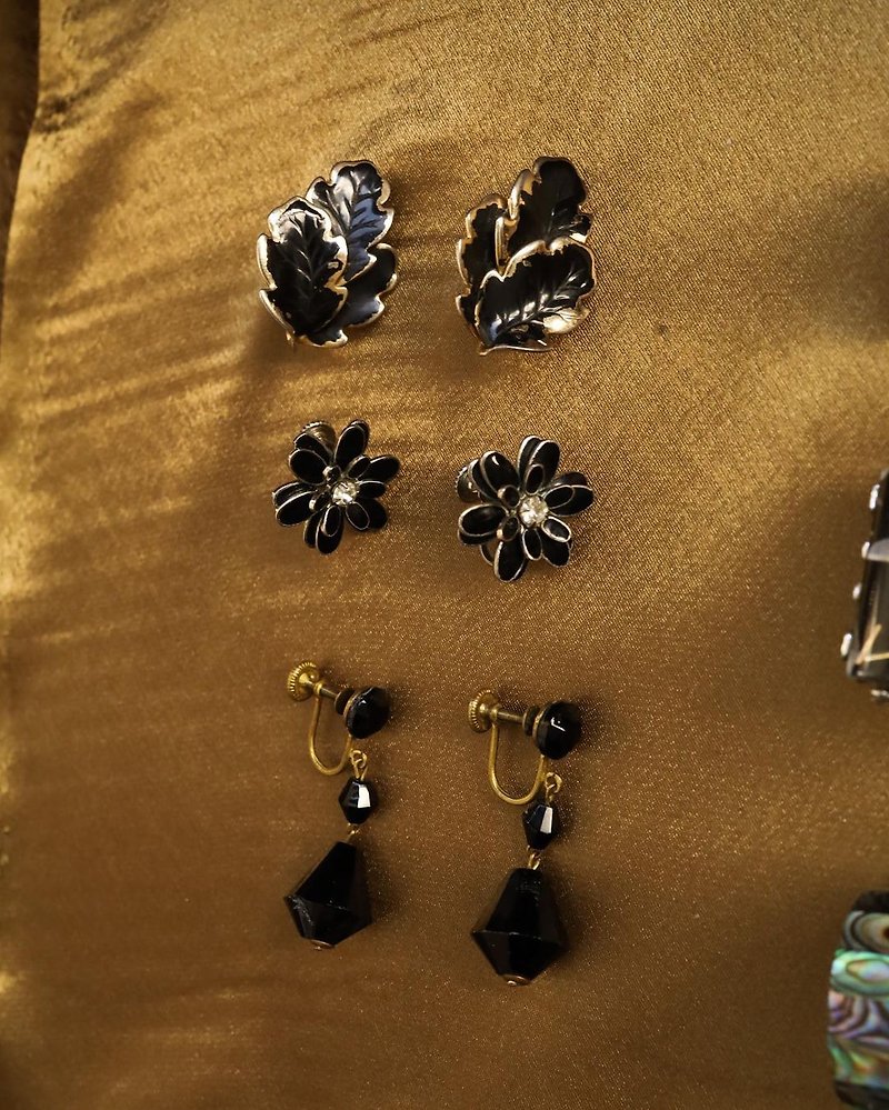 deb vintage accessory 古董耳環 - 耳環/耳夾 - 其他材質 黑色