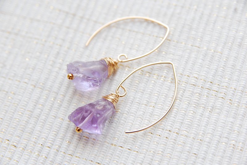 Rough Rock Light Color Amethyst Marquis hook earrings (14kgf) - Earrings & Clip-ons - Gemstone Purple