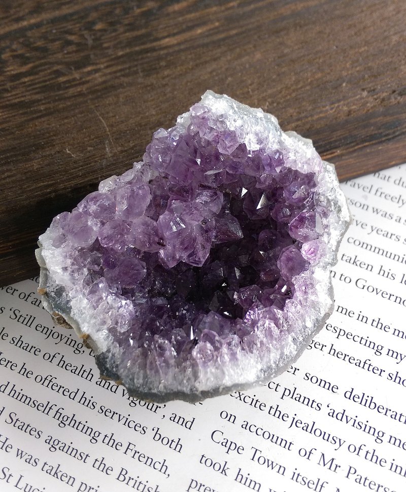 Amethyst 巴西產地 原皮紫水晶 小球花 天然礦石 原礦 - ของวางตกแต่ง - วัสดุอื่นๆ 