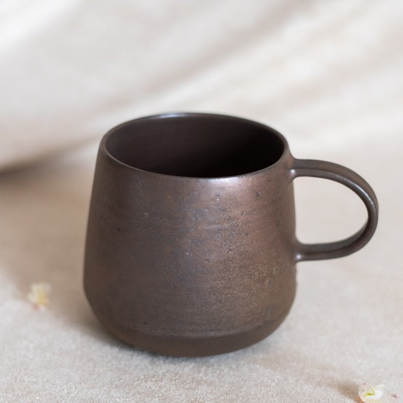 Hidden Time_Iron Rust-Coffee Cup-Hand in Hand to Make Pottery - แก้วมัค/แก้วกาแฟ - ดินเผา สีเทา