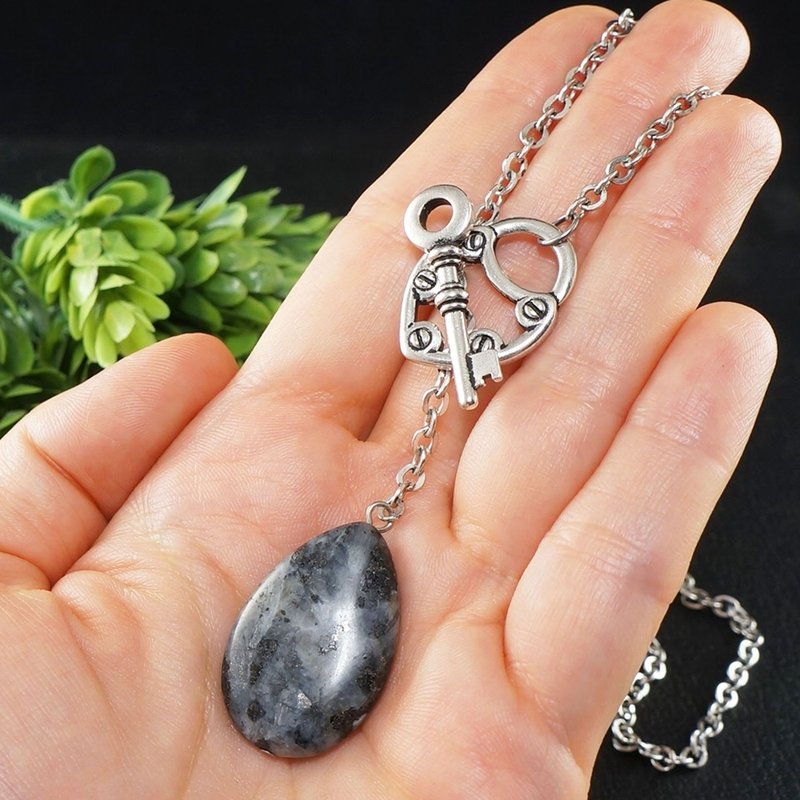 Gray Black Labradorite Teardrop Silver Key Lock Toggle Pendant Necklace Jewelry - 項鍊 - 半寶石 黑色
