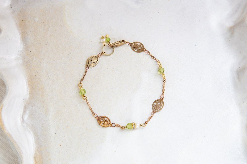 Lace Grass green Olivine - bracelet - สร้อยข้อมือ - ทองแดงทองเหลือง สีเขียว