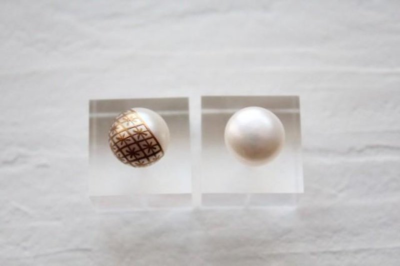 MAKIE Pearl Earrings <Japanese pattern; Narihira Mitsubishi> - ต่างหู - โลหะ 