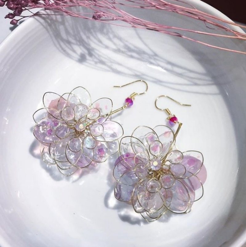 Monroe Flower Ball [Magic Wings] - Earrings & Clip-ons - Paper Transparent