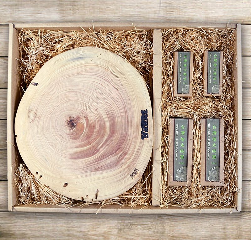 Taiwan cypress insulation mat. Fragrance gift box (cypress mat x2+ cypress essential oil x2+ cypress dew x2) - Fragrances - Wood Brown
