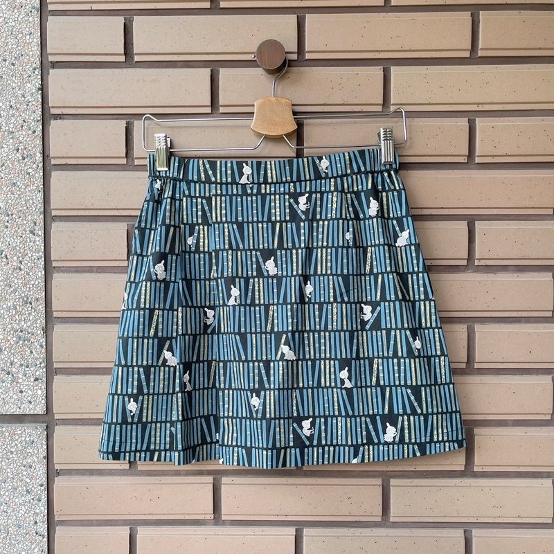 little me blue on the bookshelf-European short skirt in stock - กระโปรง - ผ้าฝ้าย/ผ้าลินิน หลากหลายสี