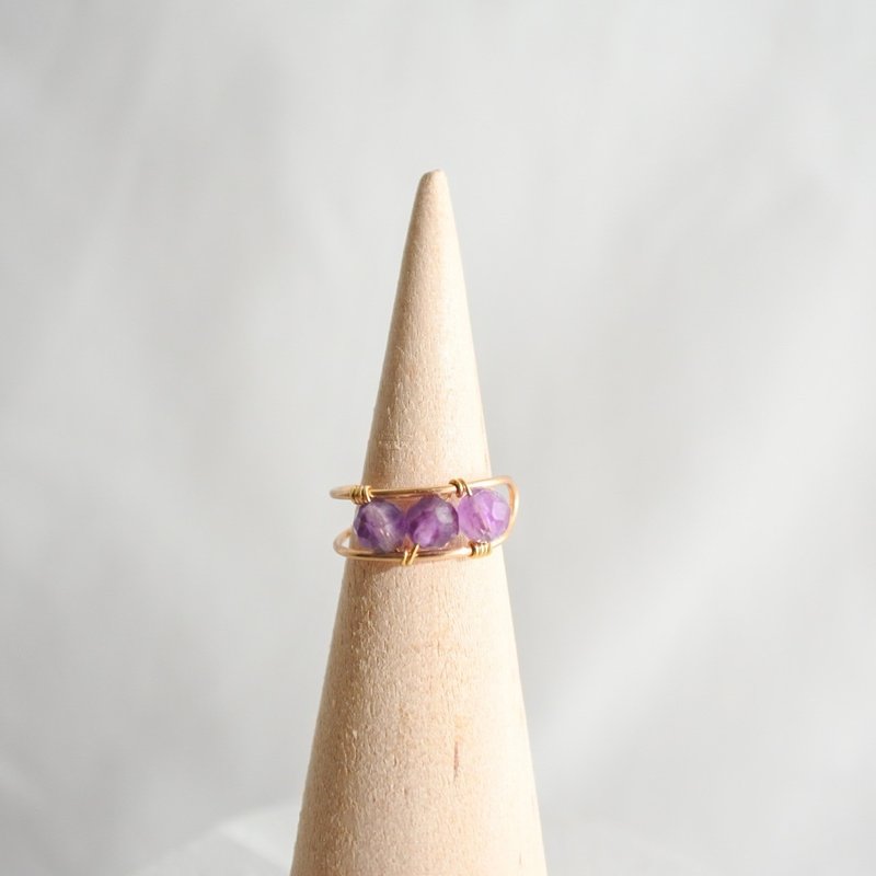 Amethyst Ear Cuff – Gold – Natural Stone - 戒指 - 其他金屬 紫色