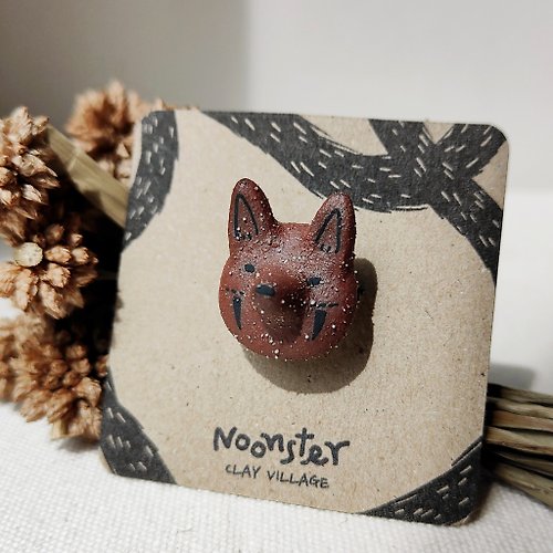 Noonster clay village 【Gift Box】Earthy Fox , Handmade pottery brooch