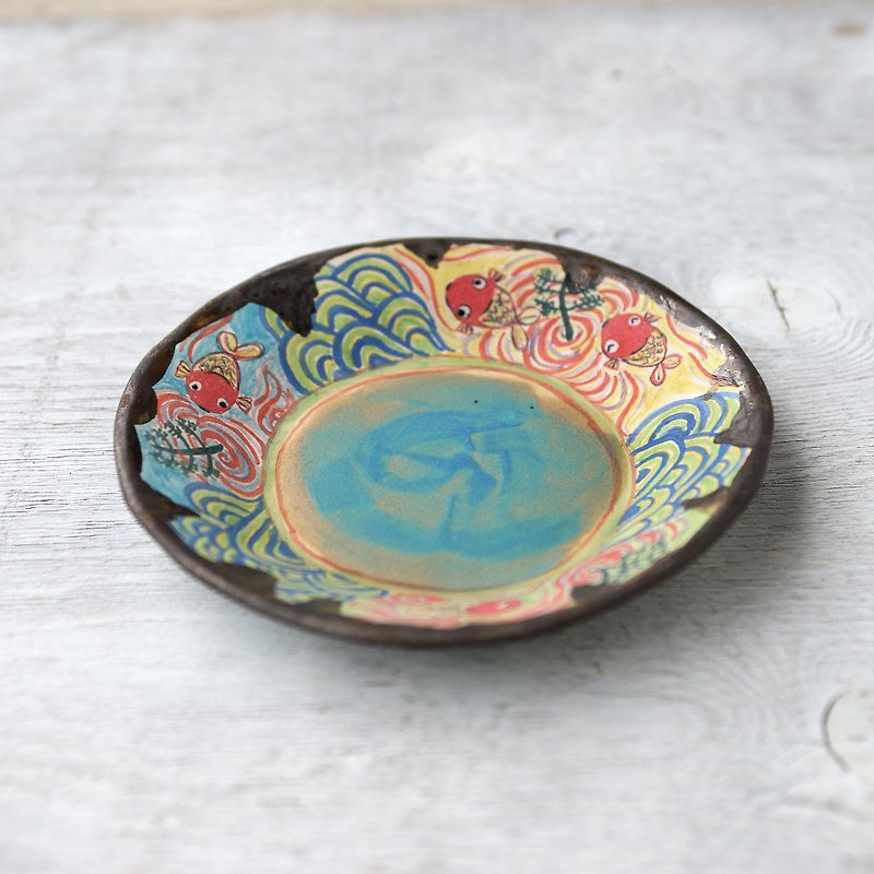 A goldfish drawing plate - Plates & Trays - Pottery Multicolor