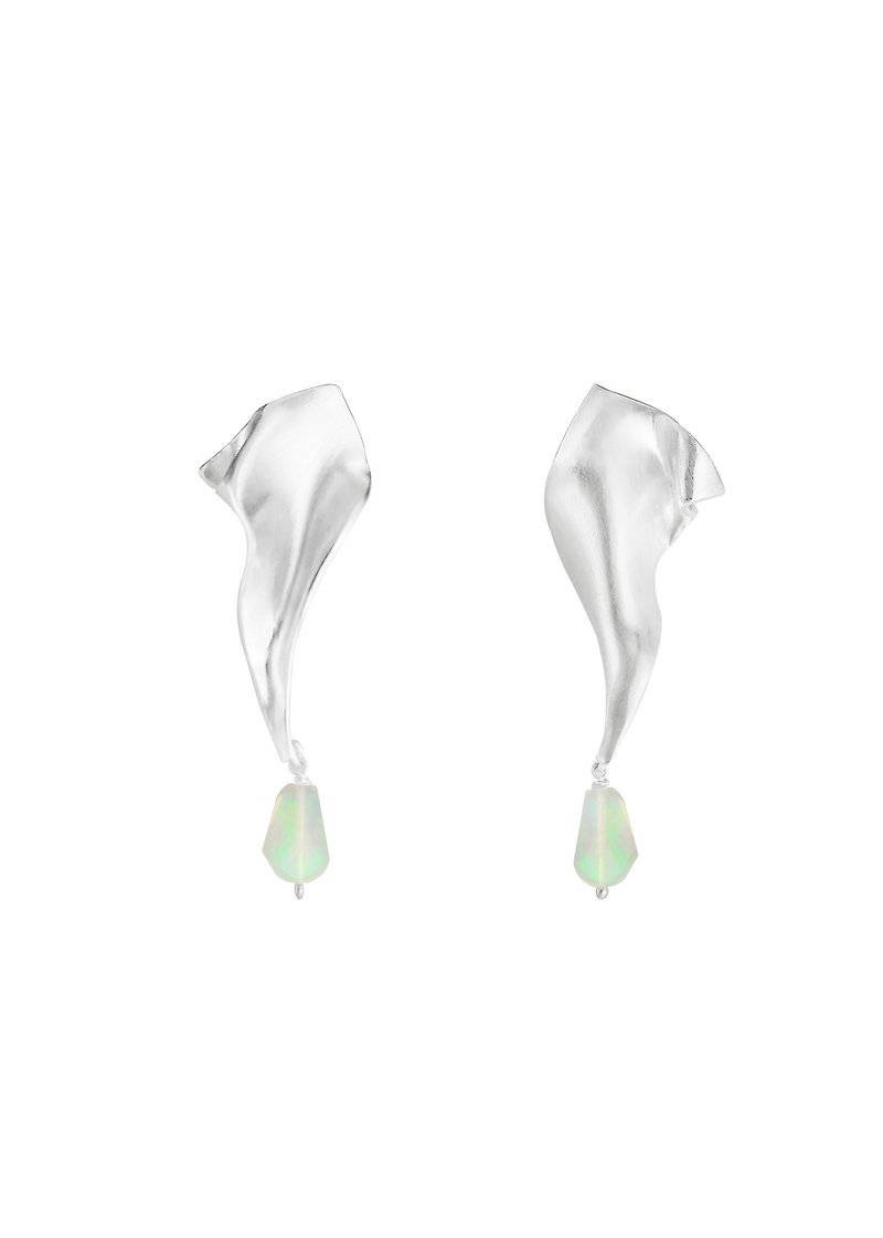 Silver Beige Opal Earrings Opal Wave - ต่างหู - เครื่องประดับพลอย สีเงิน